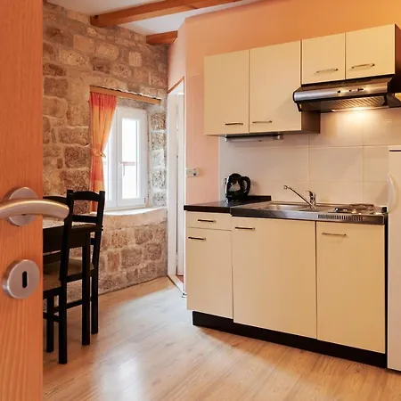 Guest house Ivica 3*