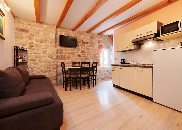 Πανσιόν Ivica