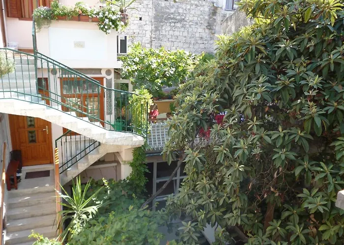 Πανσιόν Ivica