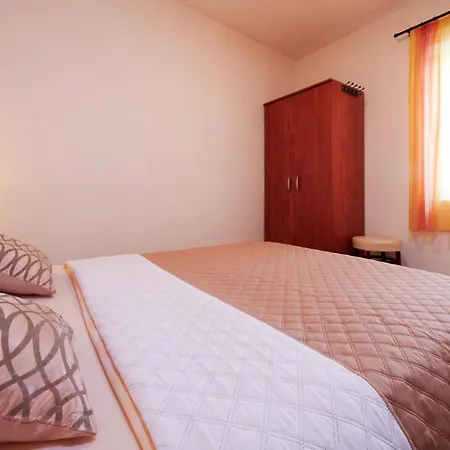 Ivica Casa de hóspedes 3*