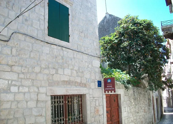 Casa de hóspedes Ivica 3*