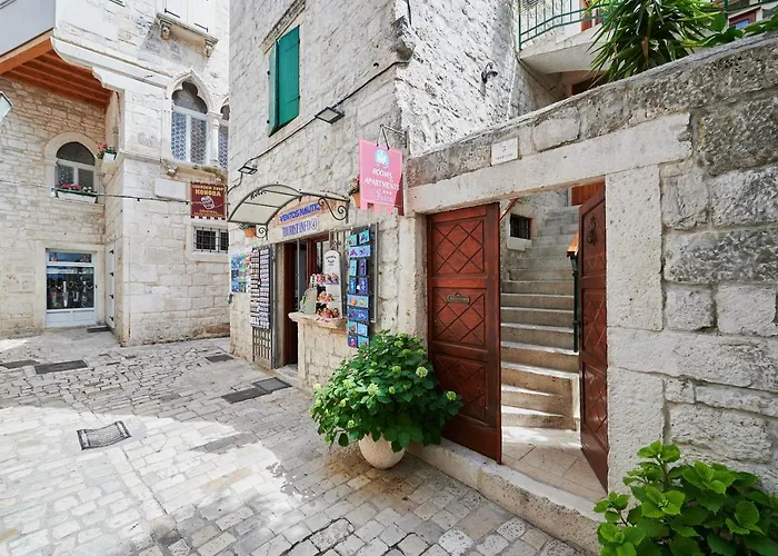 Ivica 3* Trogir